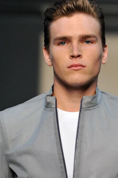Look 33